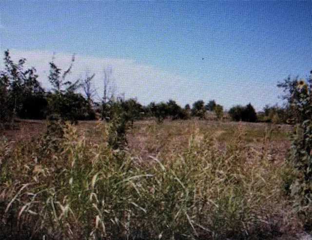 Photo 3 — 2 SE Sunnyside Drive, Lawton, OK 73501