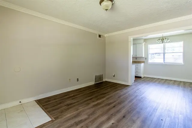Photo 5 — 505 Clearview Drive, Norman, OK 73072