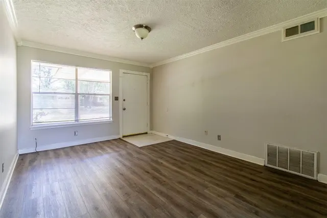 Photo 6 — 505 Clearview Drive, Norman, OK 73072