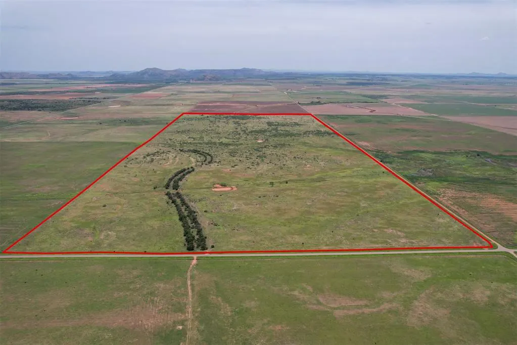 Photo 15 — 1550 E County Road, Mangum, OK 73554