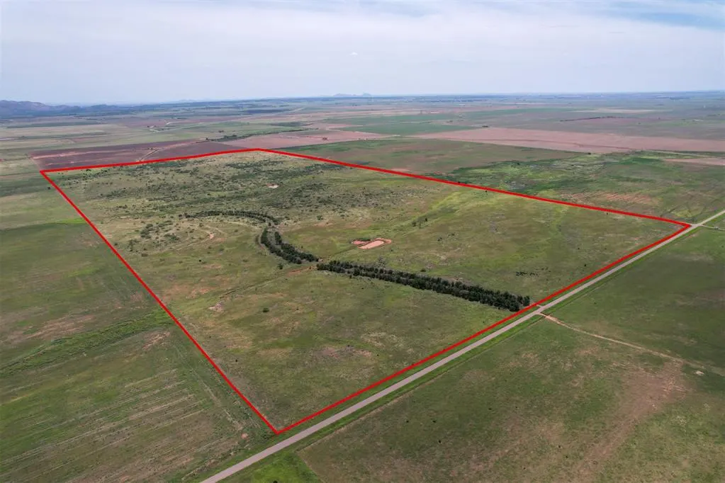 Photo 18 — 1550 E County Road, Mangum, OK 73554