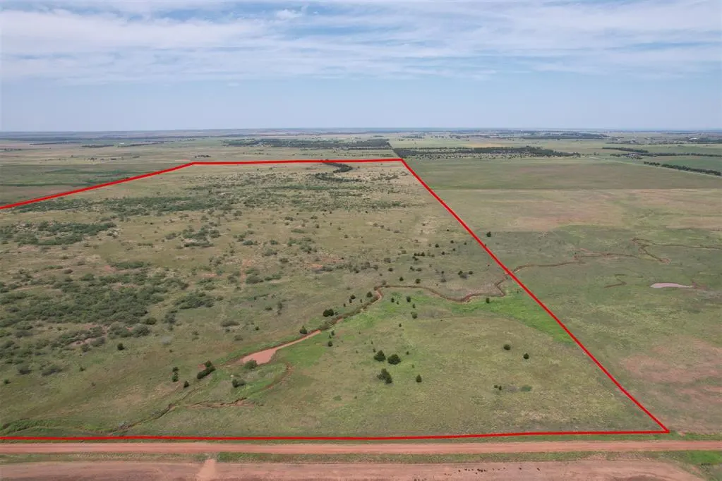 Photo 20 — 1550 E County Road, Mangum, OK 73554