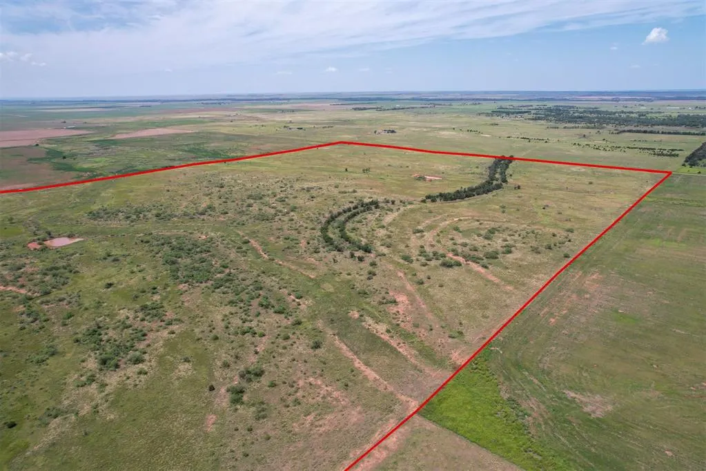 Photo 27 — 1550 E County Road, Mangum, OK 73554