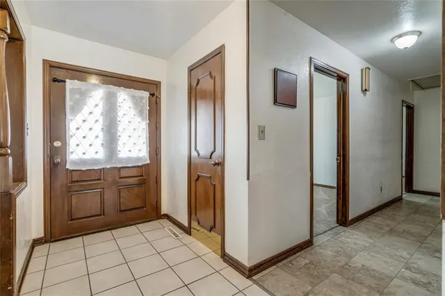 Photo 5 — 3506 NE 30th Street, Oklahoma City, OK 73121