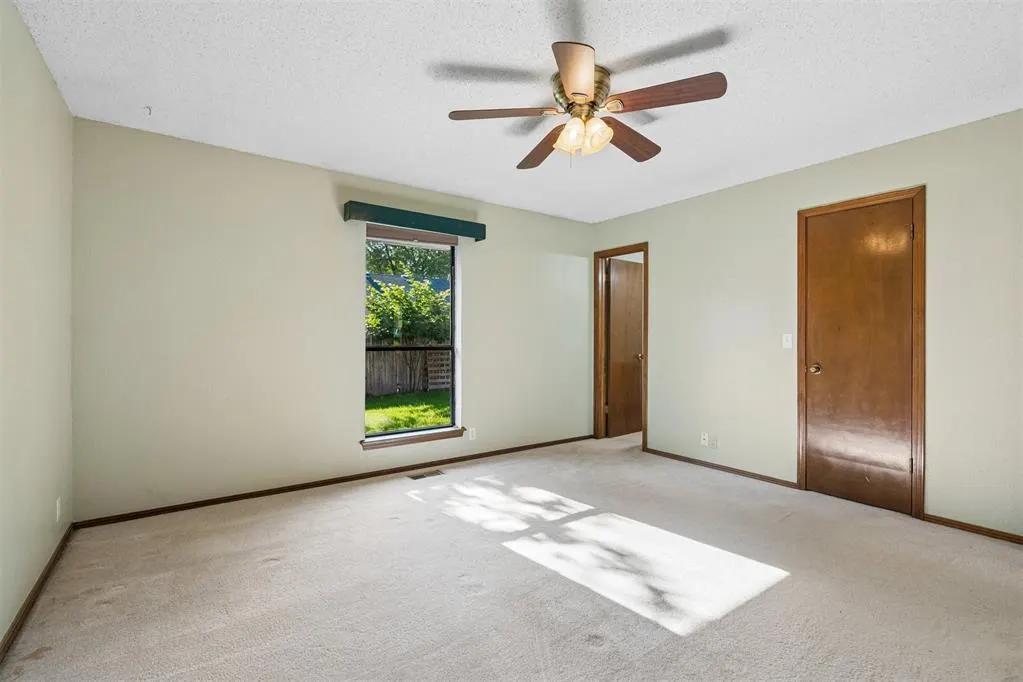 Photo 10 — 2100 E Sandy Creek Trail, Edmond, OK 73013