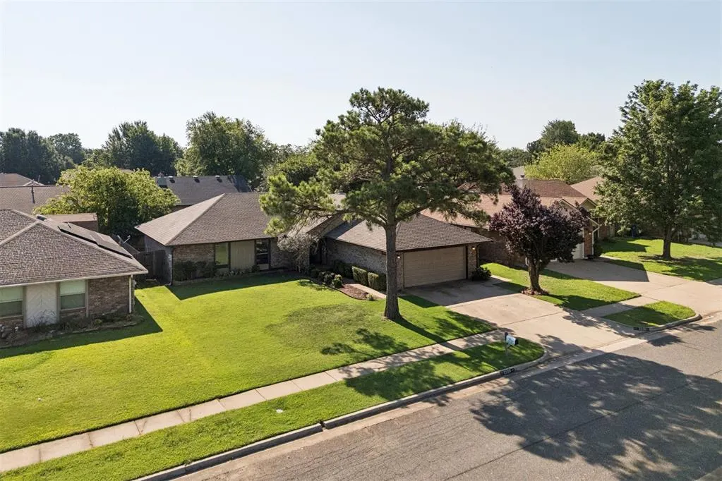 Photo 45 — 2100 E Sandy Creek Trail, Edmond, OK 73013