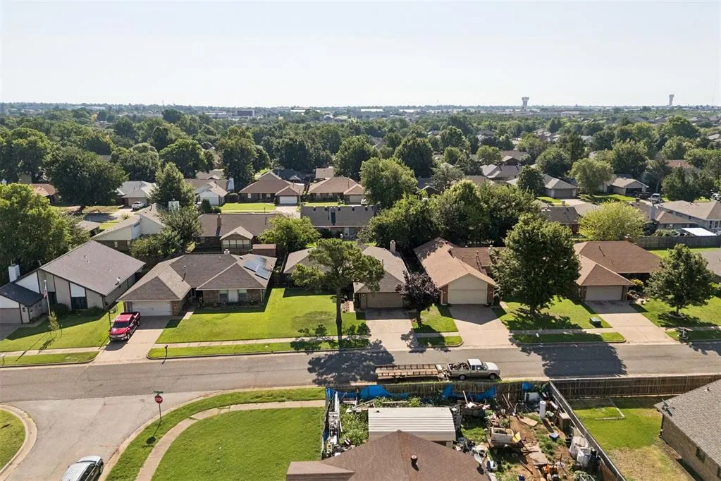 Photo 47 — 2100 E Sandy Creek Trail, Edmond, OK 73013
