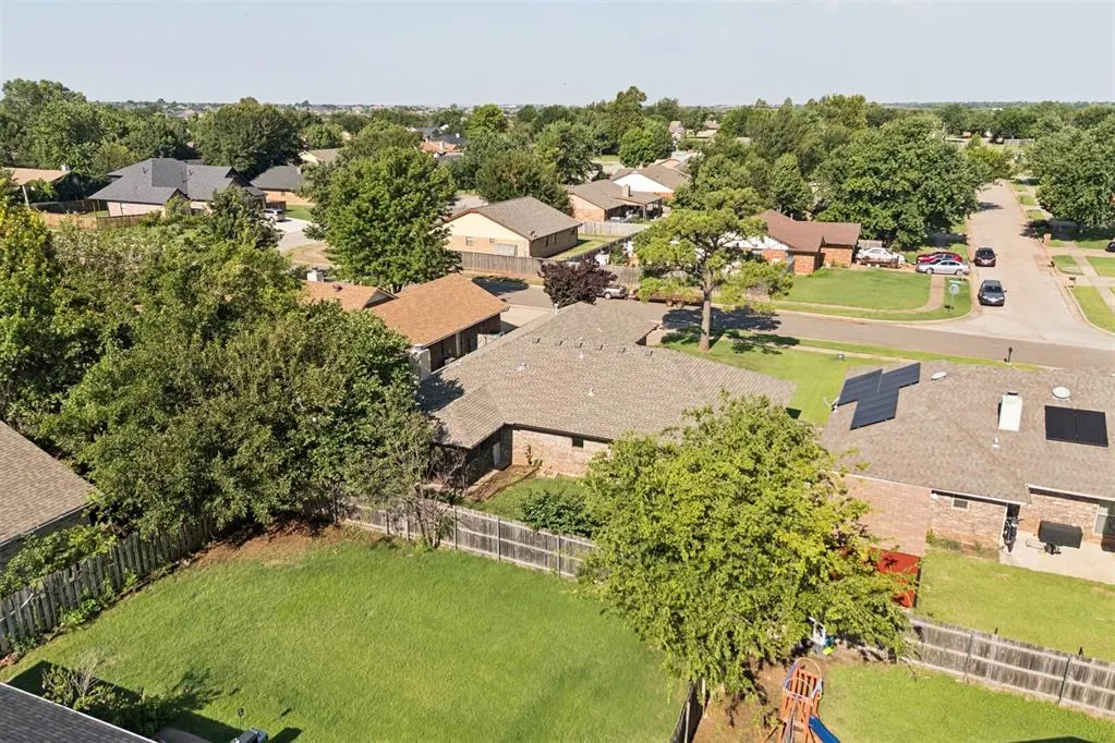 Photo 48 — 2100 E Sandy Creek Trail, Edmond, OK 73013