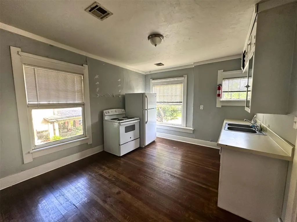 Photo 11 — 2224 NW 16th Street, Oklahoma City, OK 73107