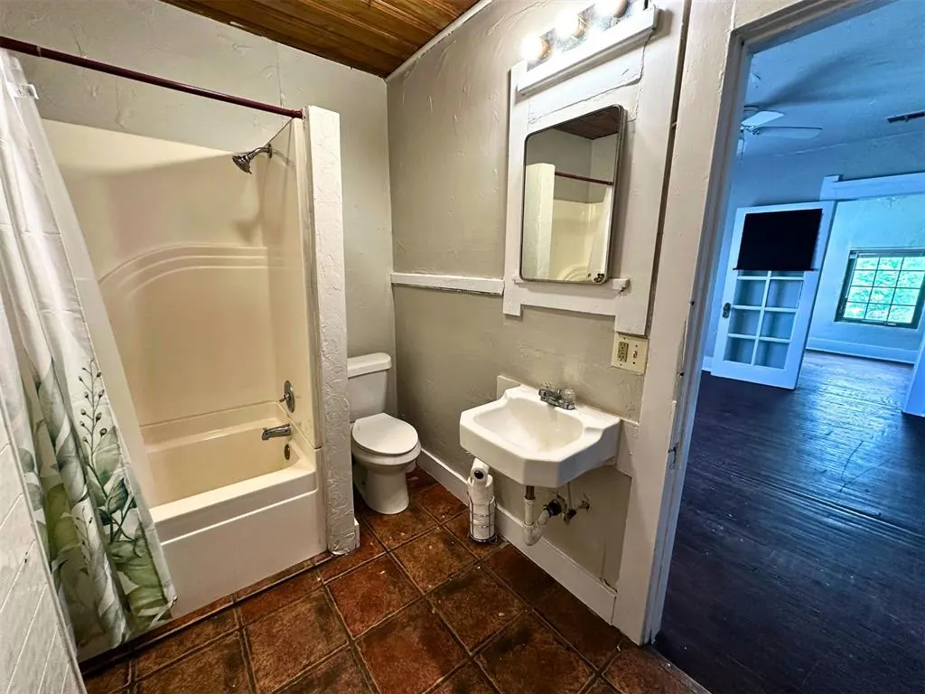 Photo 21 — 2224 NW 16th Street, Oklahoma City, OK 73107