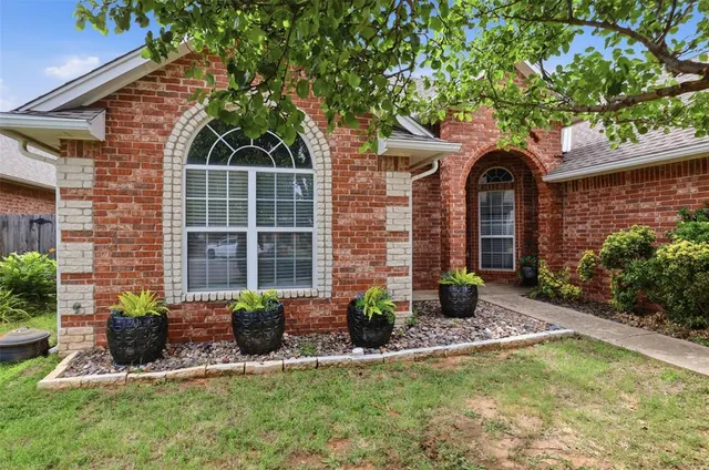 Photo 4 — 11813 Dalton Drive, Oklahoma City, OK 73162