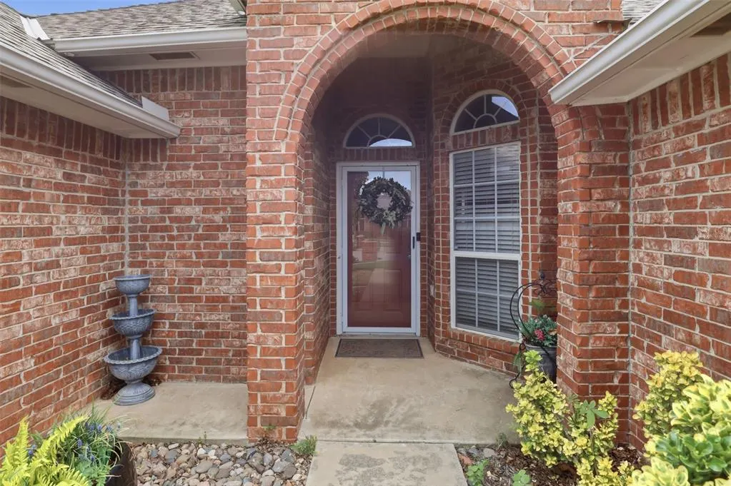 Photo 5 — 11813 Dalton Drive, Oklahoma City, OK 73162