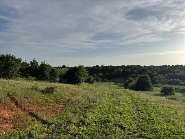 Photo 3 — 2710 Road, Minco, OK 73059