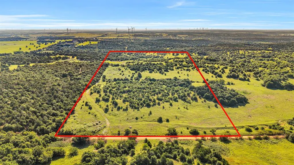 Front exterior — 2710 Road, Minco, OK 73059