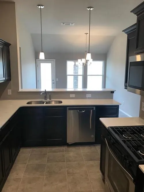 Photo 10 — 441 Compass Drive, Yukon, OK 73099