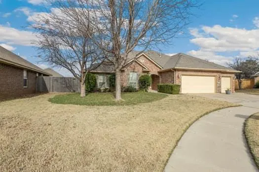 Front exterior — 9005 NW 79th Terrace, Yukon, OK 73099