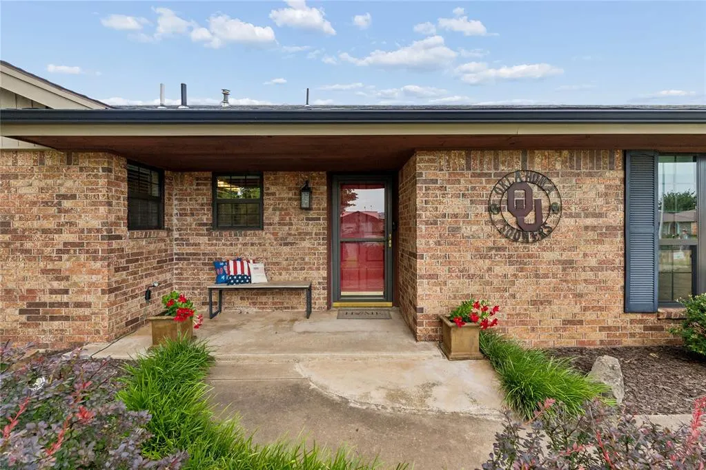Photo 3 — 804 Tottingham Road, Anadarko, OK 73005