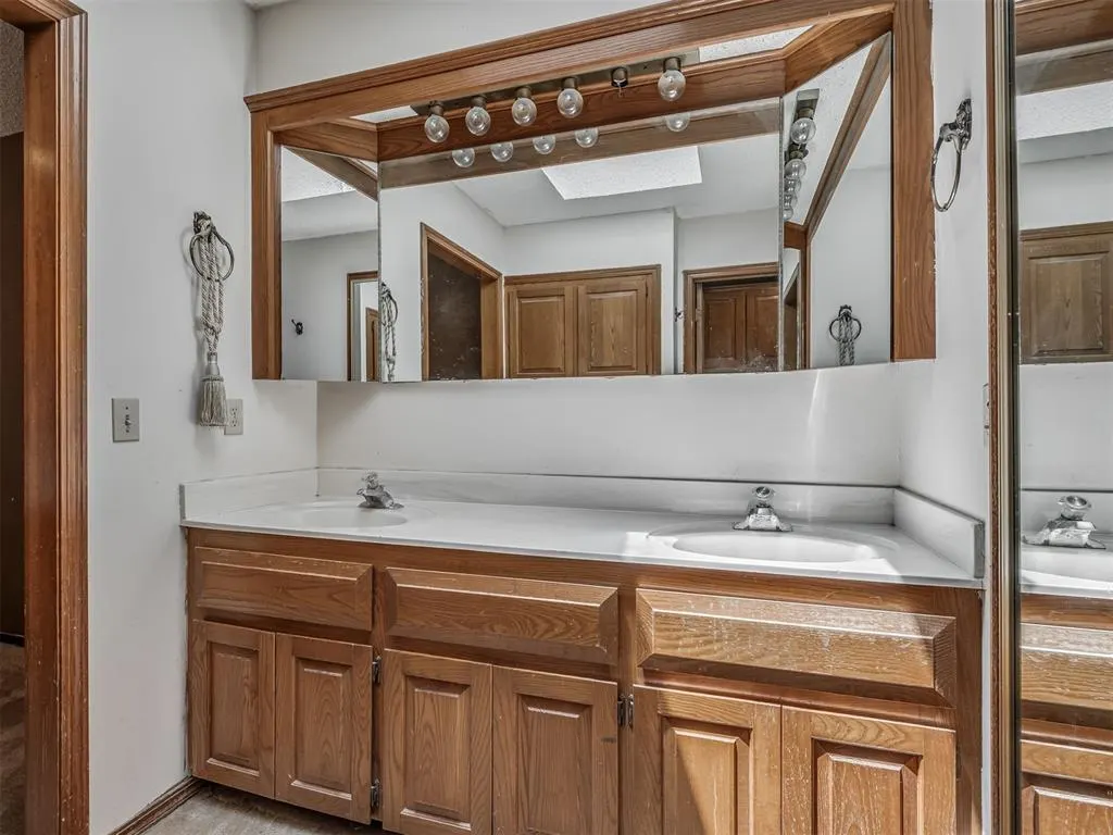 Photo 33 — 11220 NW 112th Street, Yukon, OK 73099