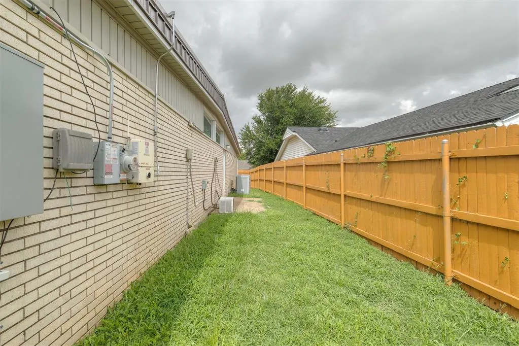 Photo 9 — 2441 SW 77th Street, Oklahoma City, OK 73159