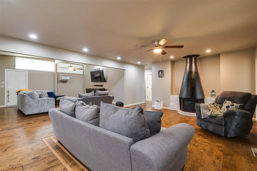 Photo 12 — 2441 SW 77th Street, Oklahoma City, OK 73159
