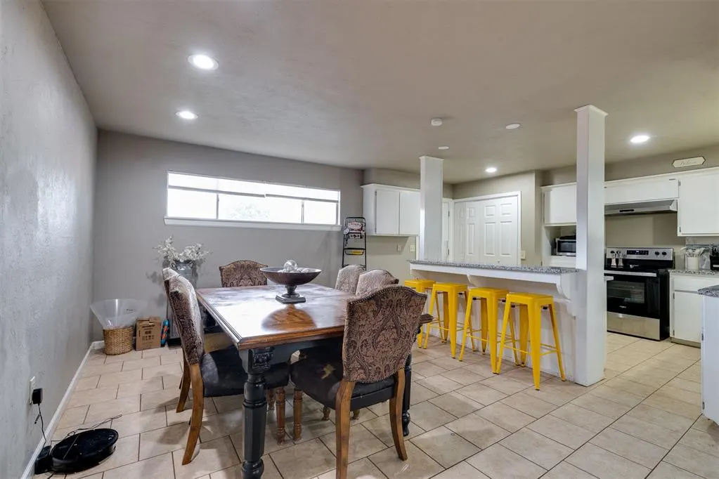 Photo 19 — 2441 SW 77th Street, Oklahoma City, OK 73159