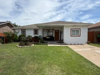 Sold home at 920 SW 52nd Street