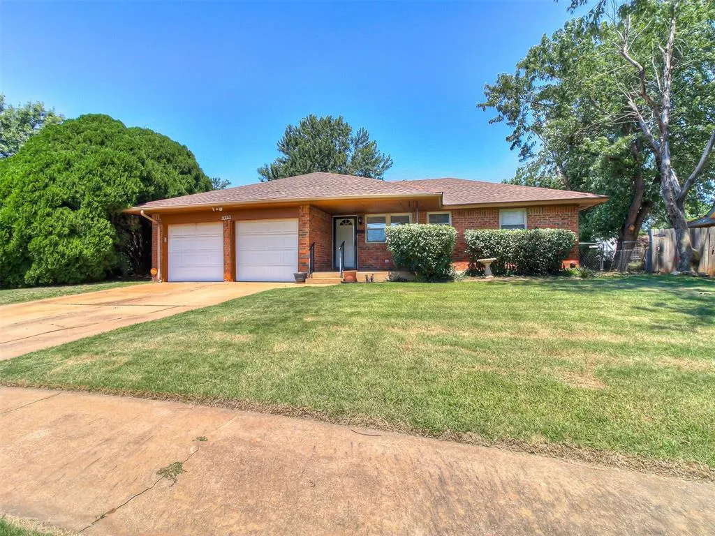Photo 2 — 4713 Lunow Drive, Oklahoma City, OK 73135