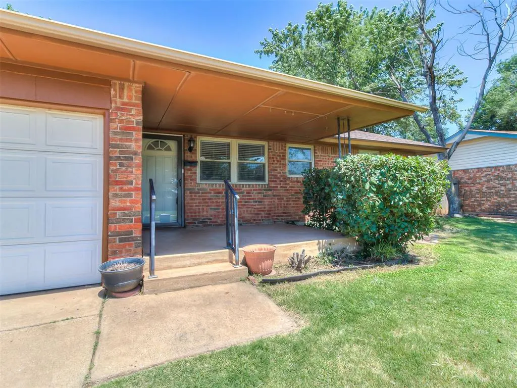 Photo 3 — 4713 Lunow Drive, Oklahoma City, OK 73135