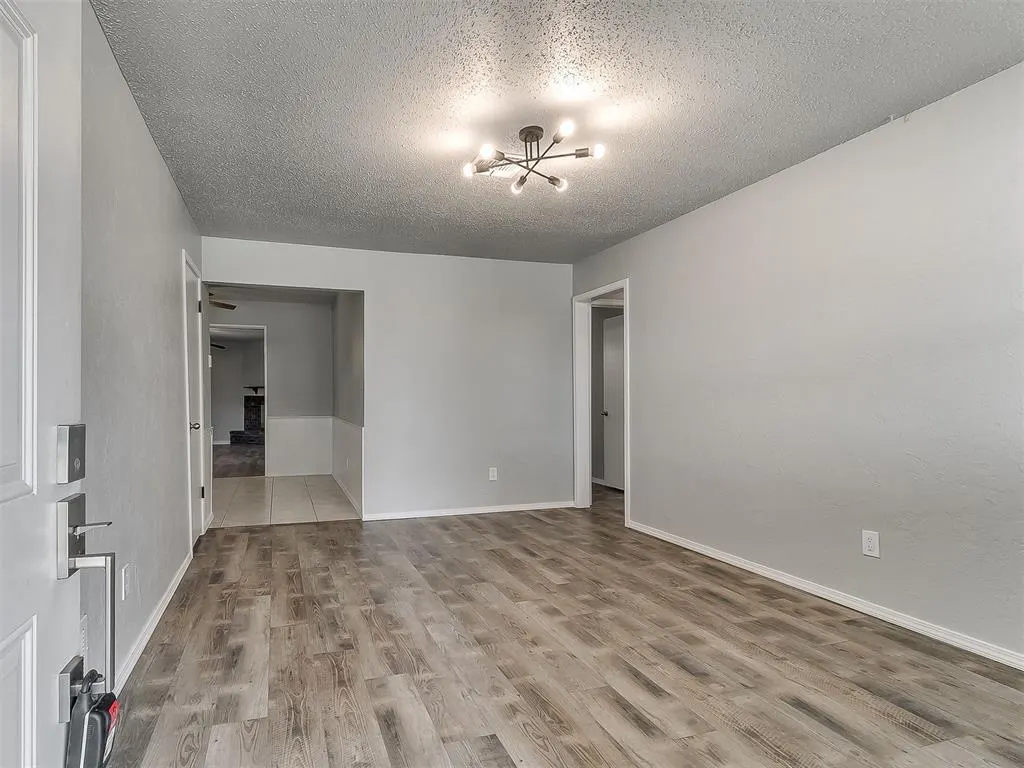Photo 4 — 4713 Lunow Drive, Oklahoma City, OK 73135