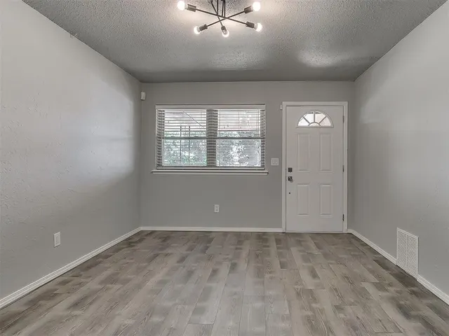 Photo 7 — 4713 Lunow Drive, Oklahoma City, OK 73135