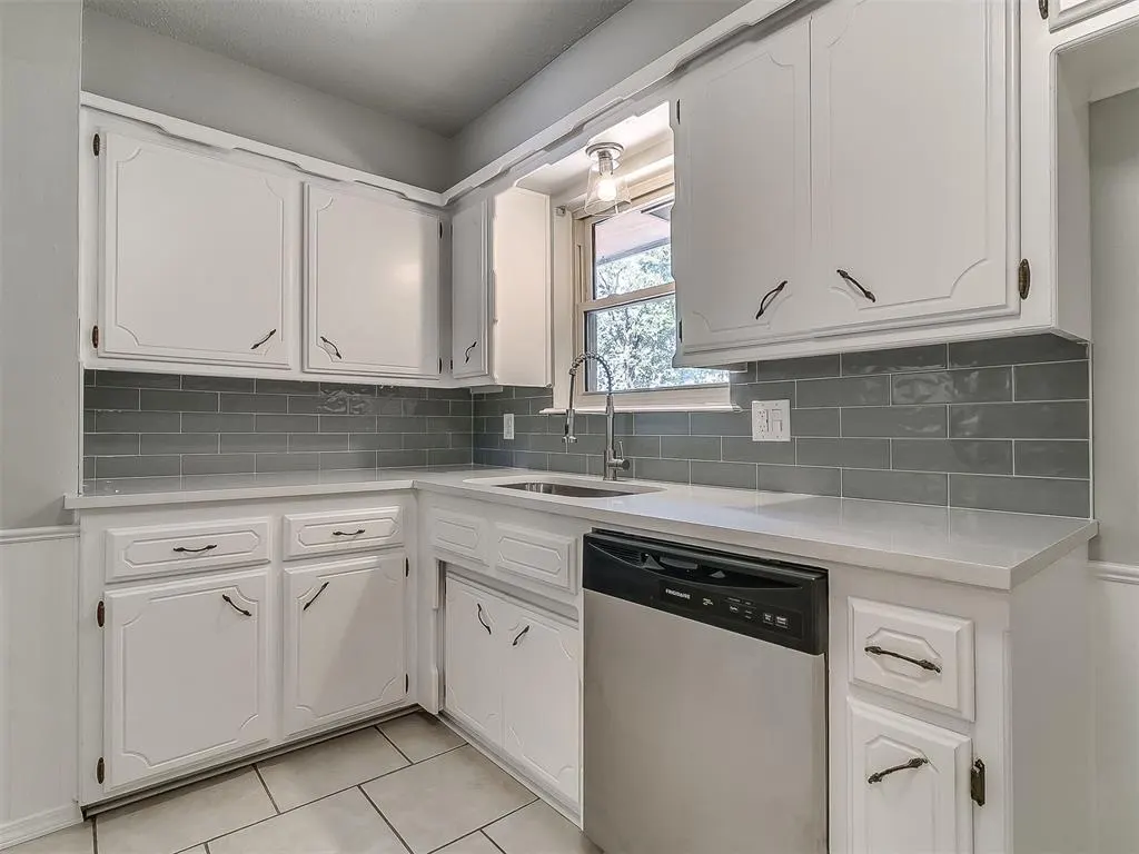 Photo 11 — 4713 Lunow Drive, Oklahoma City, OK 73135