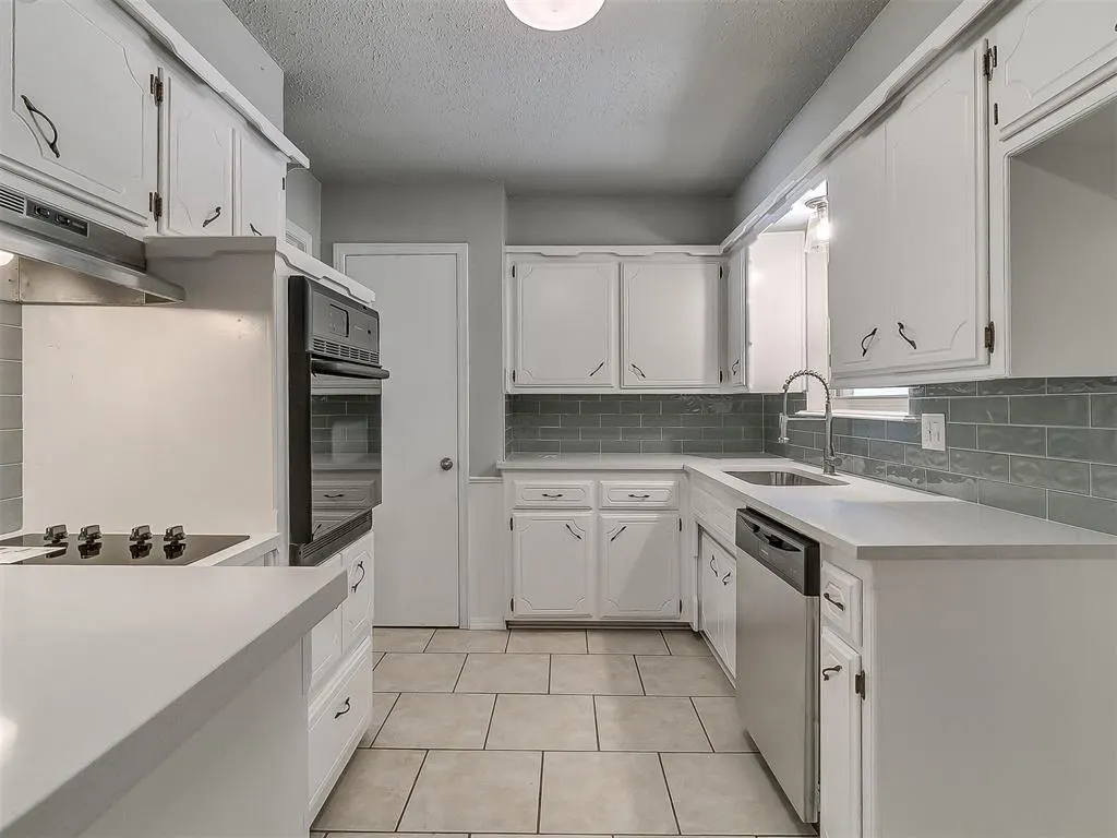 Photo 12 — 4713 Lunow Drive, Oklahoma City, OK 73135