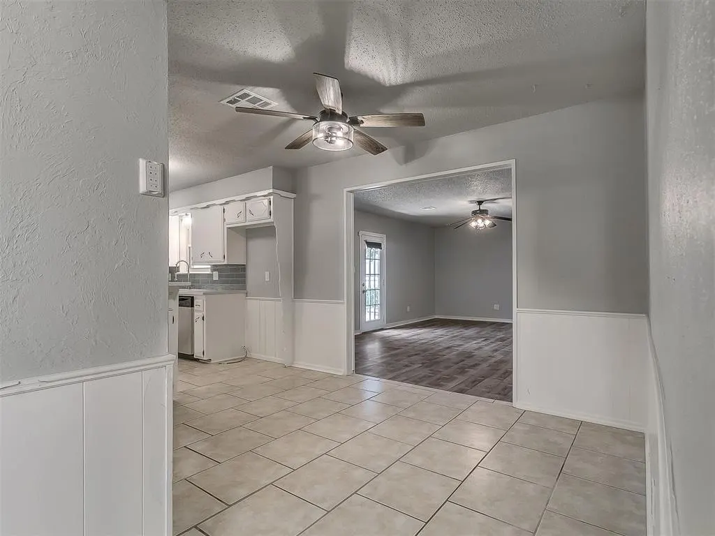 Photo 18 — 4713 Lunow Drive, Oklahoma City, OK 73135