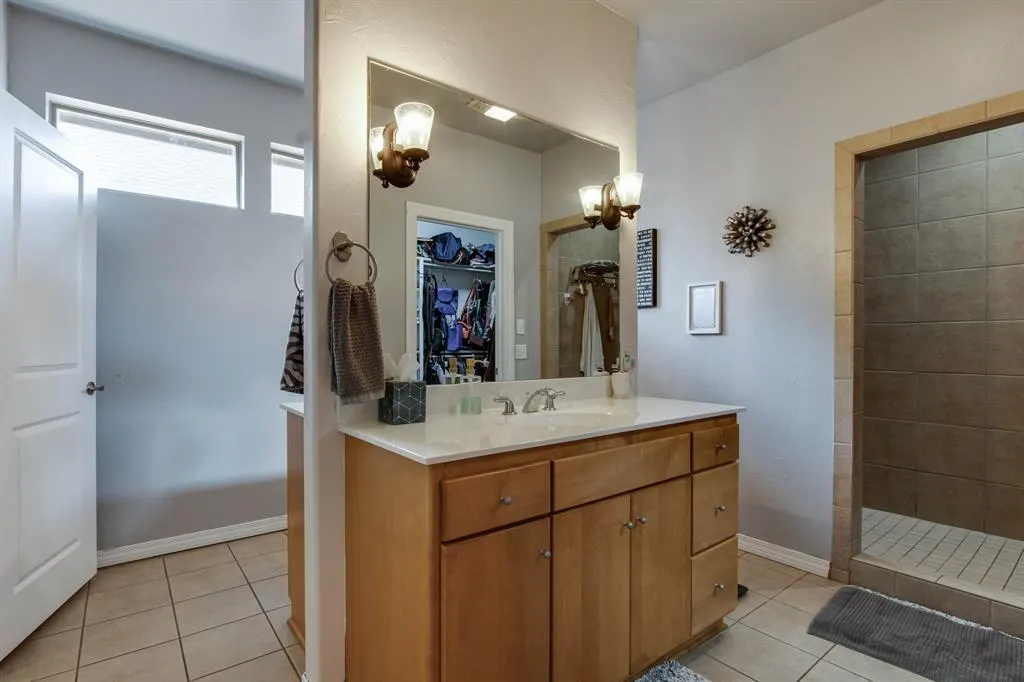Photo 10 — 2801 NW 171st Street, Edmond, OK 73012