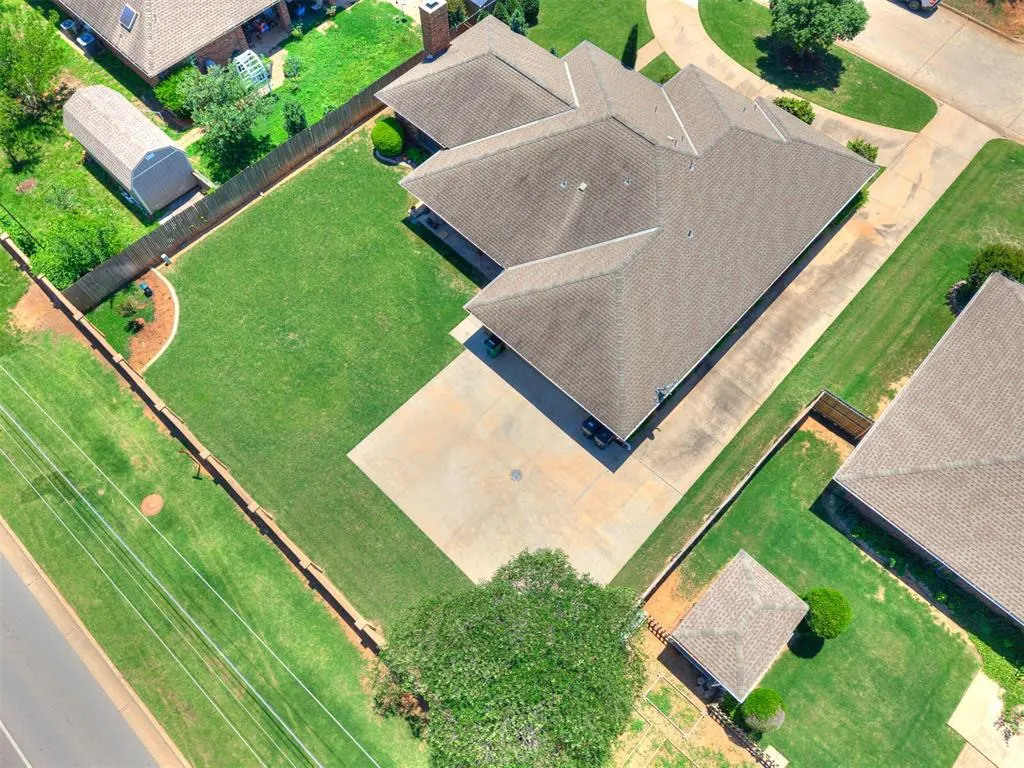 Photo 37 — 2609 SW 105th Street, Oklahoma City, OK 73170