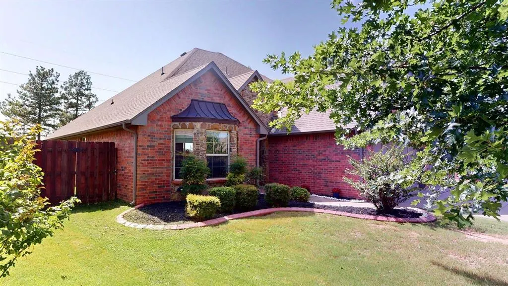Photo 2 — 3017 Buckland Road, Edmond, OK 73034
