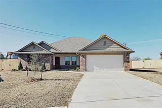 Sold home at 404 Charles Court