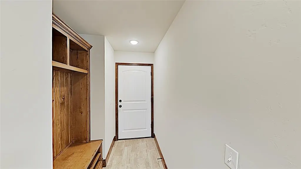 Photo 18 — 404 Charles Court, Yukon, OK 73099