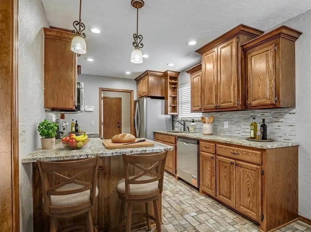 Photo 7 — 11124 Ashford Drive, Yukon, OK 73099