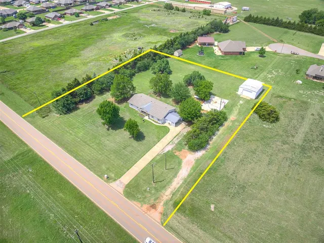 Photo 2 — 1003 N Euclid Avenue, Cashion, OK 73016