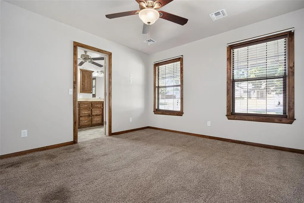 Photo 16 — 301 NE 5th Street, Blanchard, OK 73010