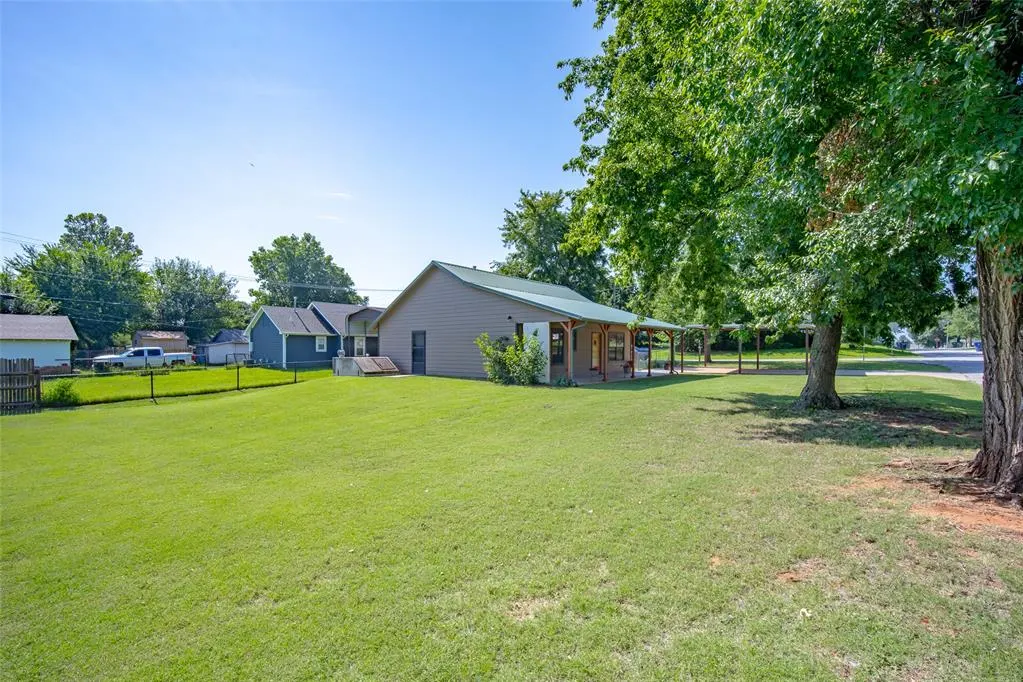 Photo 25 — 301 NE 5th Street, Blanchard, OK 73010