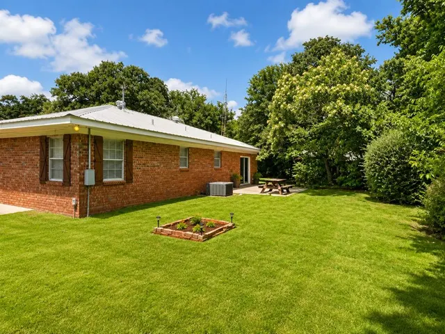 Photo 3 — 2201 E 56th Street, Stillwater, OK 74074