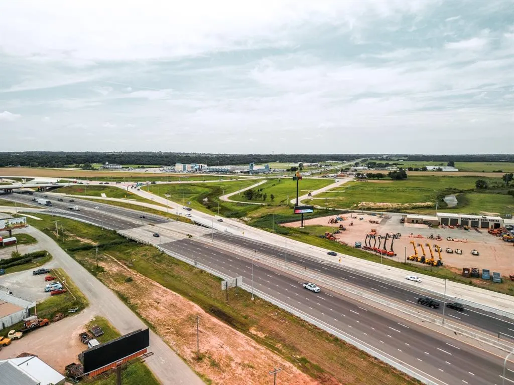 Front exterior — 3001 S Interstate Drive, Norman, OK 73072