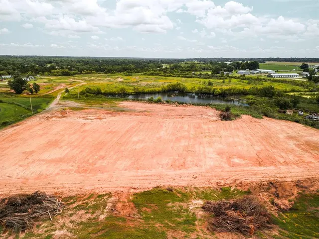 Photo 4 — 3001 S Interstate Drive, Norman, OK 73072
