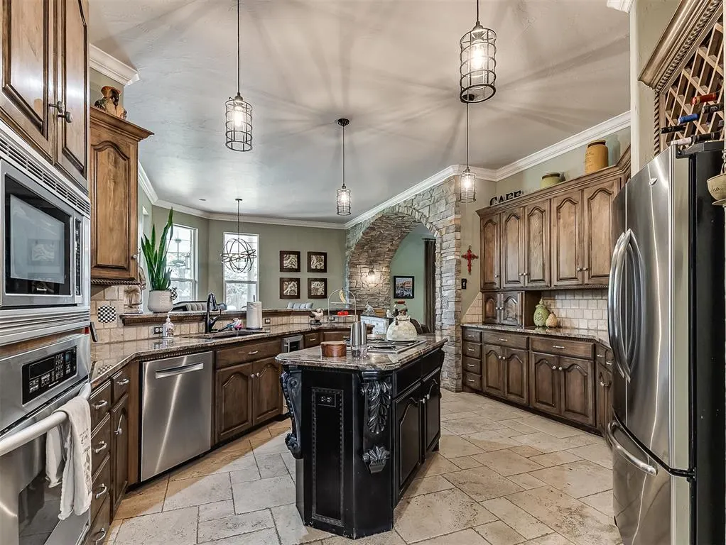 Photo 11 — 12504 Shire Lane, Oklahoma City, OK 73170