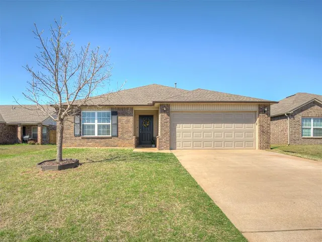 Front exterior — 2009 Bosc Drive, Newcastle, OK 73065