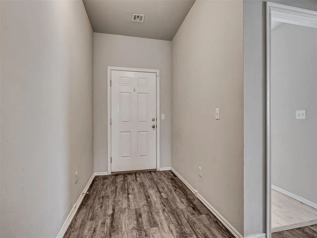 Photo 3 — 2009 Bosc Drive, Newcastle, OK 73065