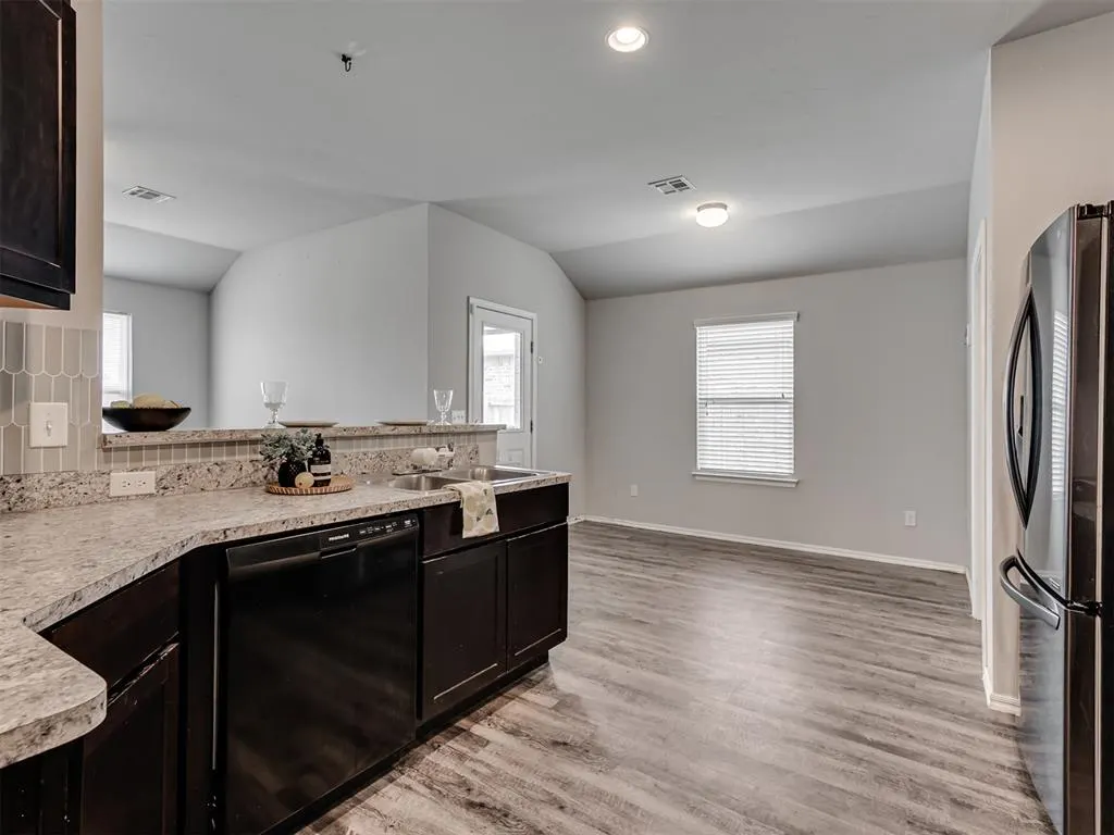 Photo 12 — 2009 Bosc Drive, Newcastle, OK 73065