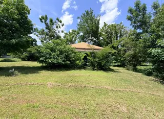 Sold home at 619 W 7th Street